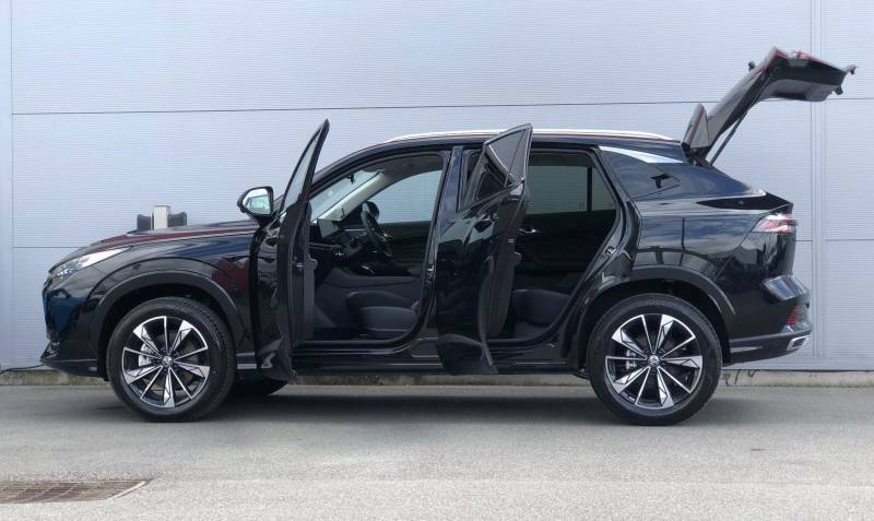 MG HS 1.5 T-gdi Se Dct Black #5