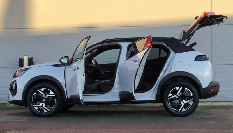 Peugeot e-2008 54Kwh Gt 7Kw Charger - White #6