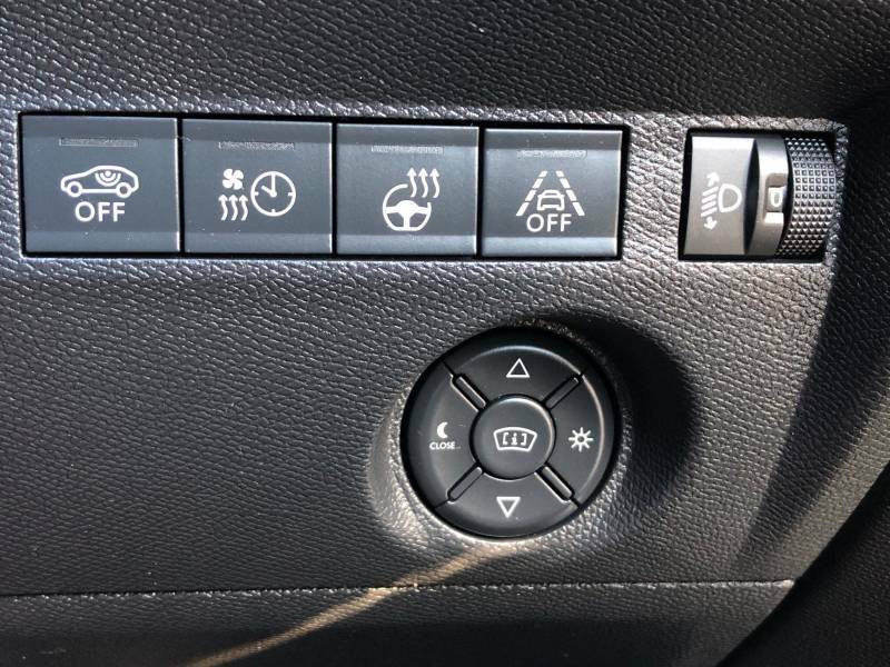 Citroen e-C4 50Kwh Shine Plus 7.4Kw Charger Grey #31