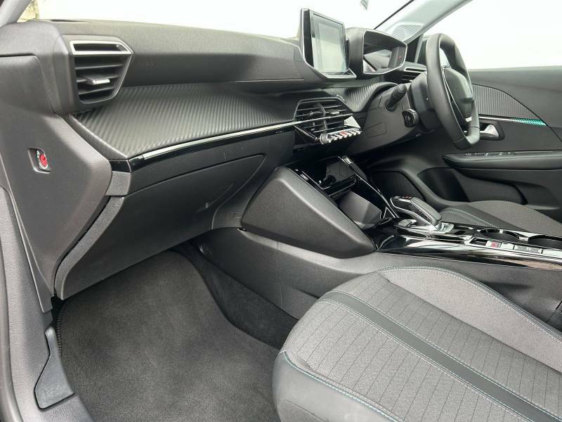 Peugeot e-208 Gt White #13