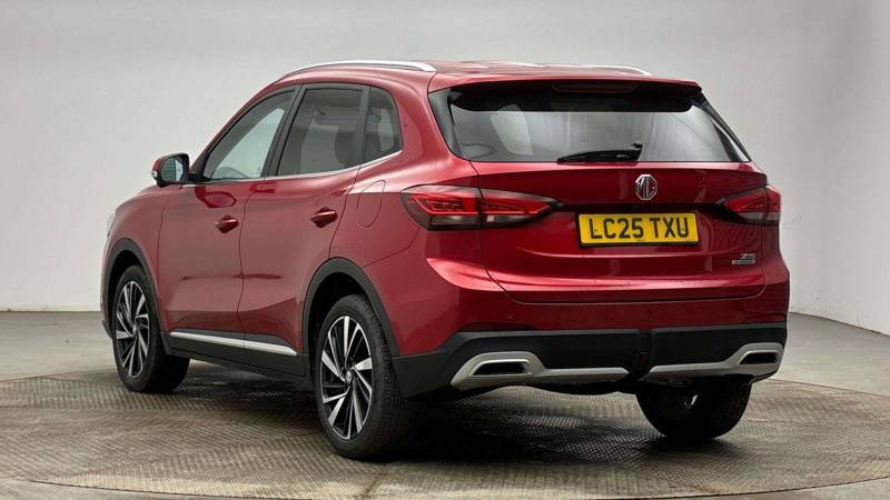 MG ZS 1.5 Hybrid Trophy Red #3