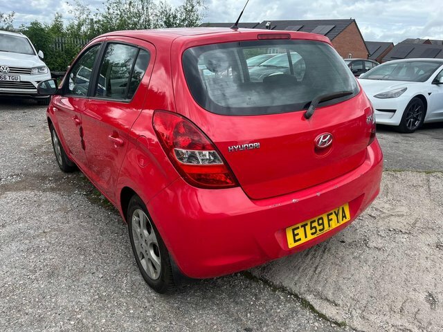 Hyundai I20 1.4 Comfort Euro 4 Red #4