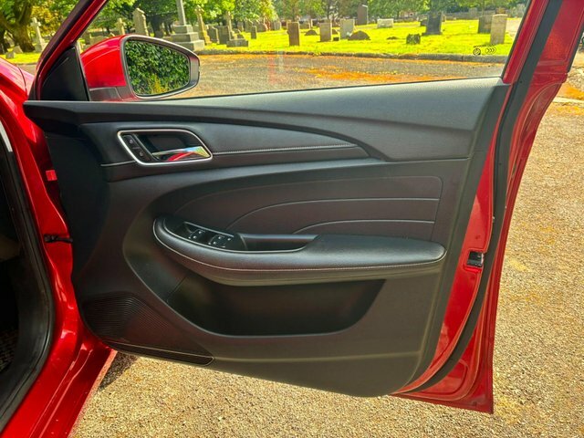 MG MG5 Excite Red #25