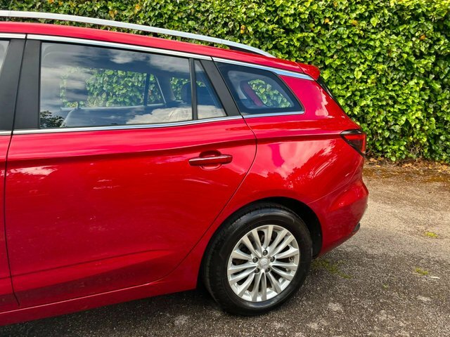 MG MG5 Excite Red #67