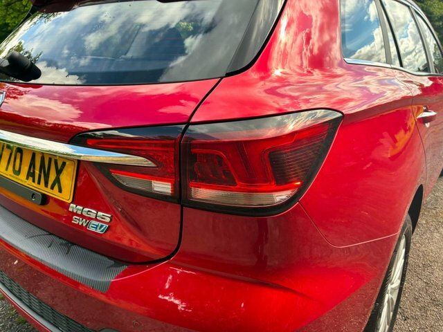 MG MG5 Excite Red #77