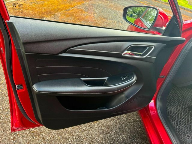 MG MG5 Excite Red #10
