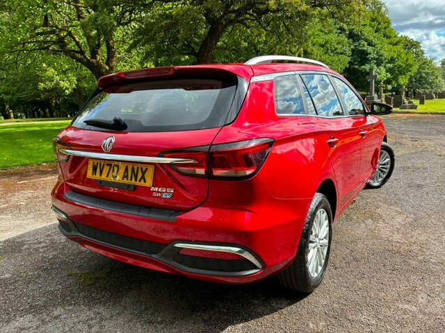 MG MG5 Excite Red #80
