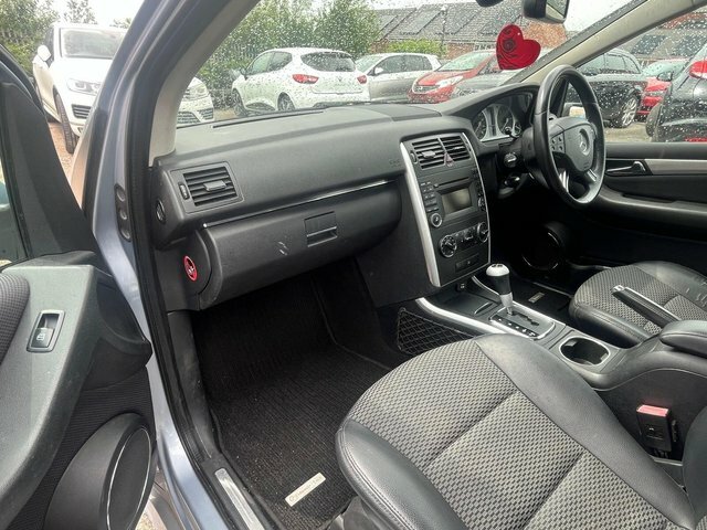 Mercedes-Benz B Class E350 Blueefficiency Avantgarde Cdi Black #9