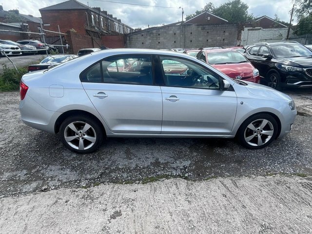 Skoda Rapid Hatchback 1.6 Tdi Elegance 201414 White #7