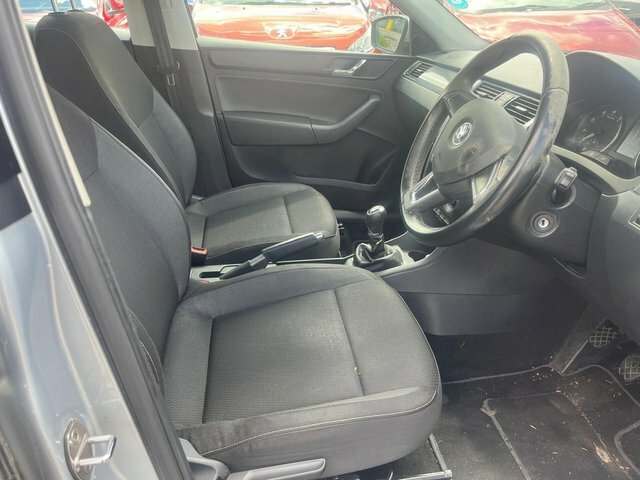 Skoda Rapid Hatchback 1.6 Tdi Elegance 201414 White #9