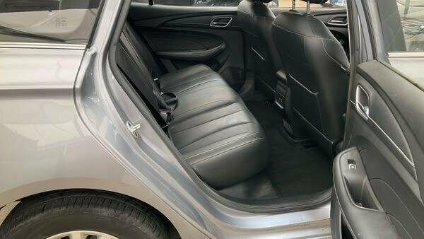 MG MG5 61.1Kwh Exclusive Long Range Black #8