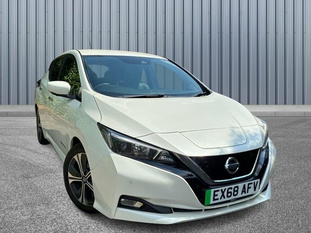 Nissan Leaf 40Kwh N-connecta White