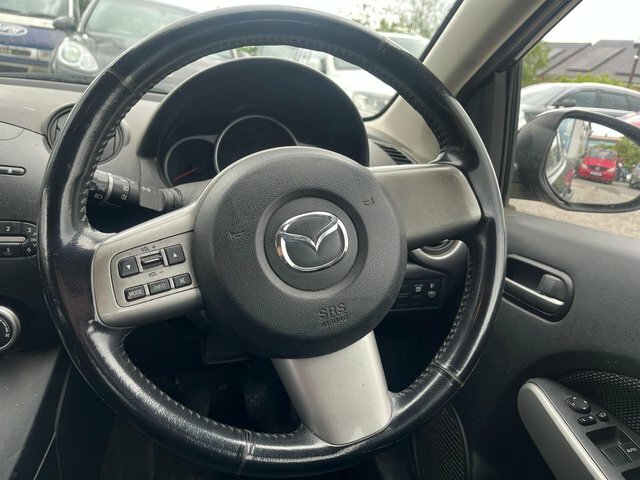 Mazda 2 Sport White #7