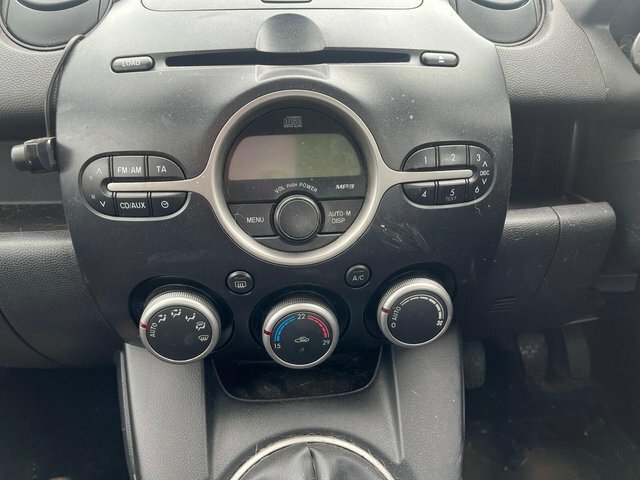 Mazda 2 Sport White #11