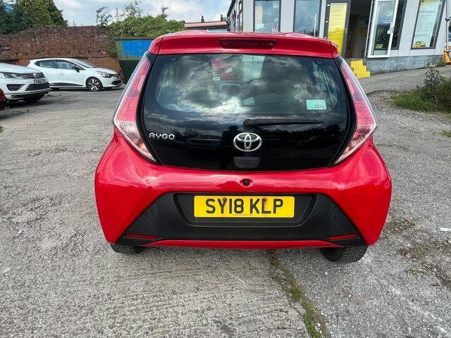 Toyota Aygo 1.0 Vvt-i X-play Euro 6 Red #5