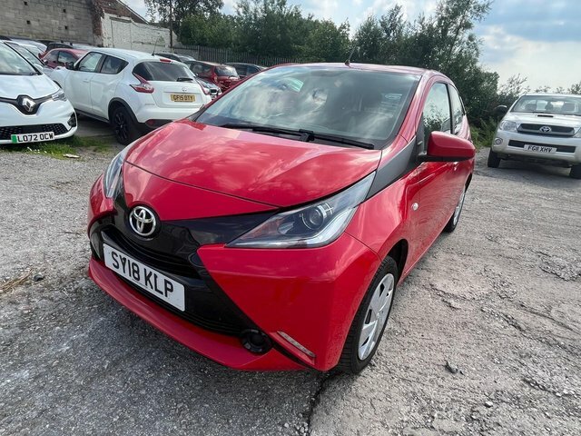 Toyota Aygo 1.0 Vvt-i X-play Euro 6 Red #3