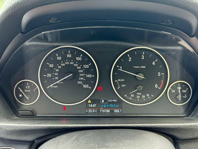 BMW 3 Series 318D Se 4-Door Black #30