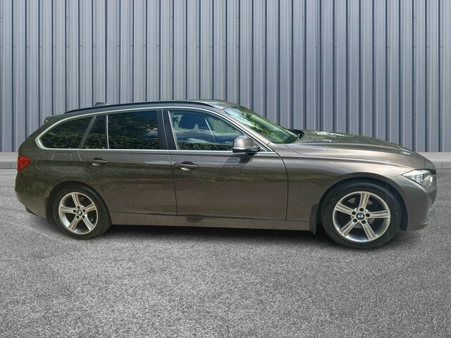 BMW 3 Series 318D Se 4-Door Black #7
