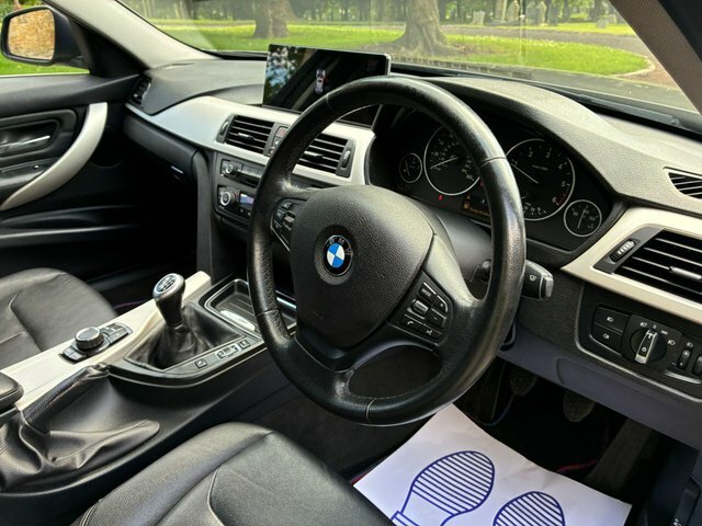 BMW 3 Series 318D Se 4-Door Black #25