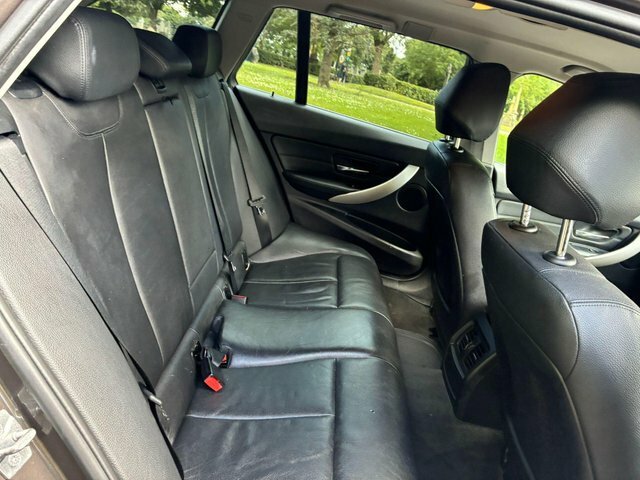 BMW 3 Series 318D Se 4-Door Black #21