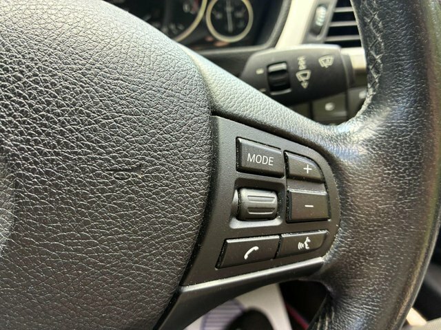 BMW 3 Series 318D Se 4-Door Black #31