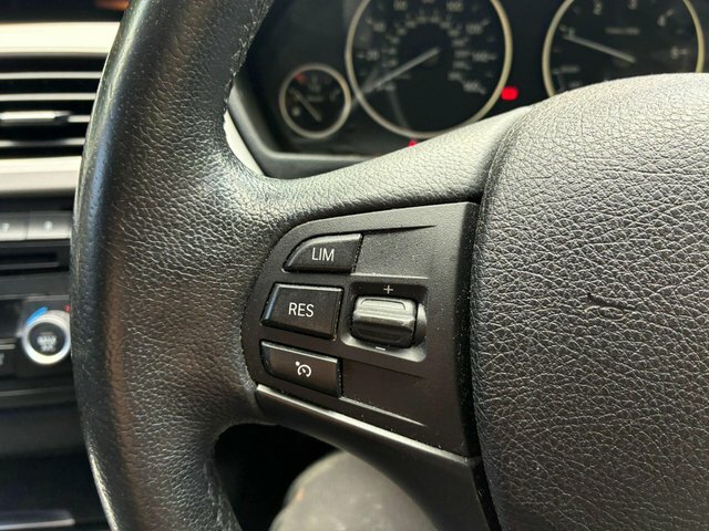 BMW 3 Series 318D Se 4-Door Black #29