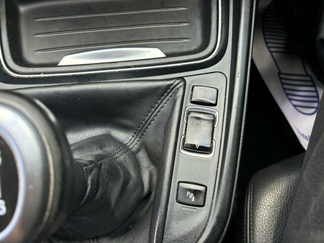 BMW 3 Series 318D Se 4-Door Black #47