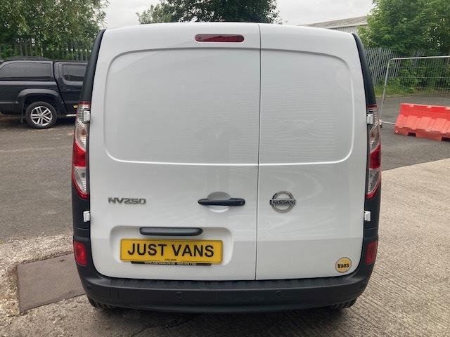 Nissan NV250 E200 Cdi Blueefficiency Se Tip White #4