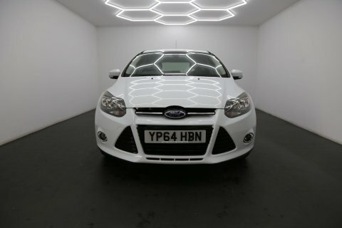 Ford Focus 1.6 Titanium Navigator YP64HBN White #2