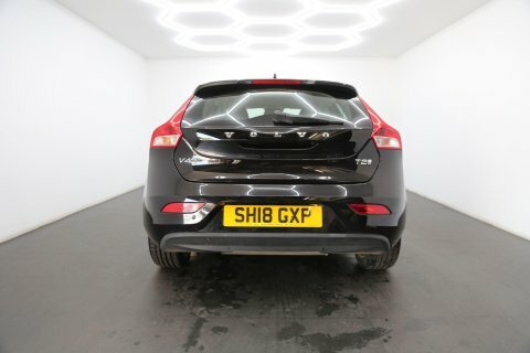 Volvo V40 2.0 T2 Inscription SH18GXP Black #5