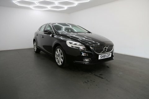 Volvo V40 2.0 T2 Inscription Black