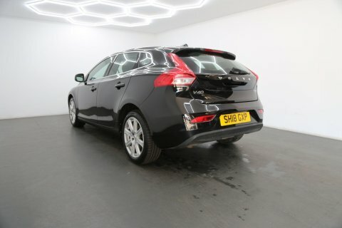 Volvo V40 2.0 T2 Inscription SH18GXP Black #6