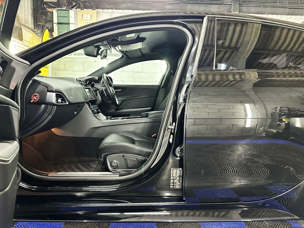 Jaguar XE 2.0D R-sport Euro 6 Ss  #18