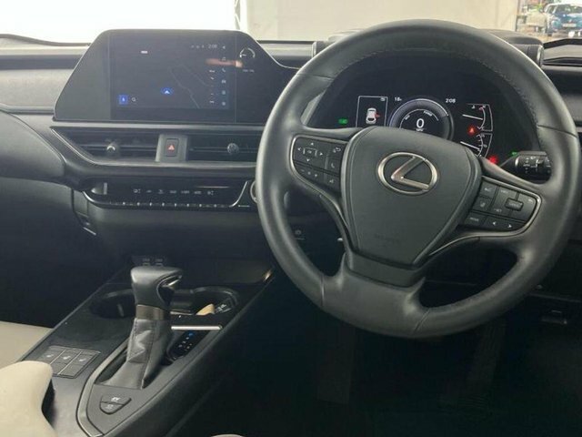 Lexus UX 250H F Sport Design White
