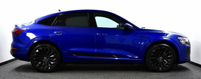 Audi Q8 e tron 3L Black Edition Black #3