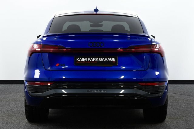 Audi Q8 e tron 3L Black Edition Black #7