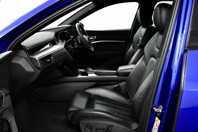 Audi Q8 e tron 3L Black Edition Black #2