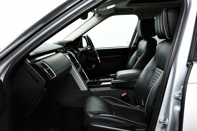 Land Rover Discovery Suv White #2