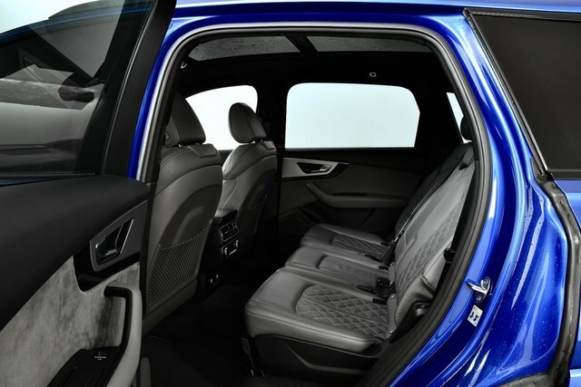 Audi SQ7 Suv Black #4