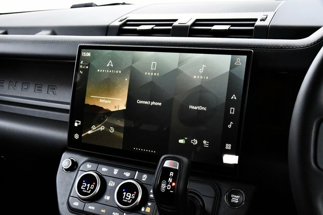 Land Rover Defender 110 3.0 D250 X-dynamic Hse 110 Black #31