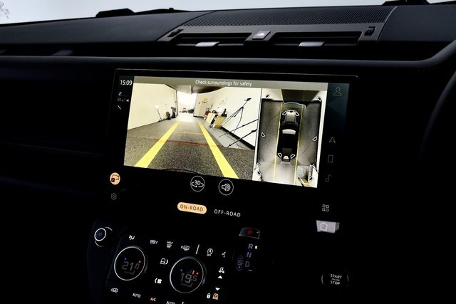 Land Rover Defender 110 3.0 D250 X-dynamic Hse 110 Black #40