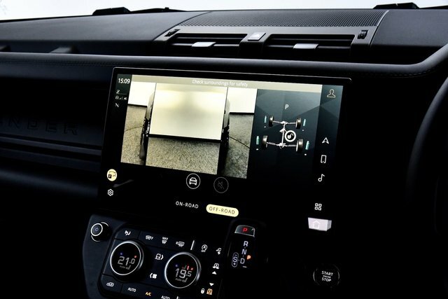 Land Rover Defender 110 3.0 D250 X-dynamic Hse 110 Black #43