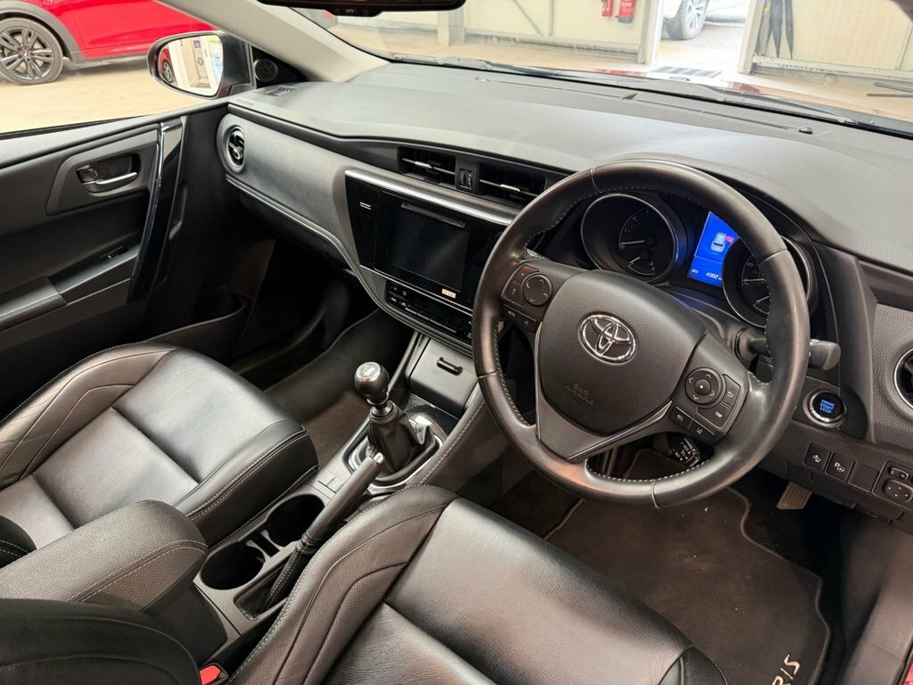 Toyota Auris Hatchback AV67AAE Red #3