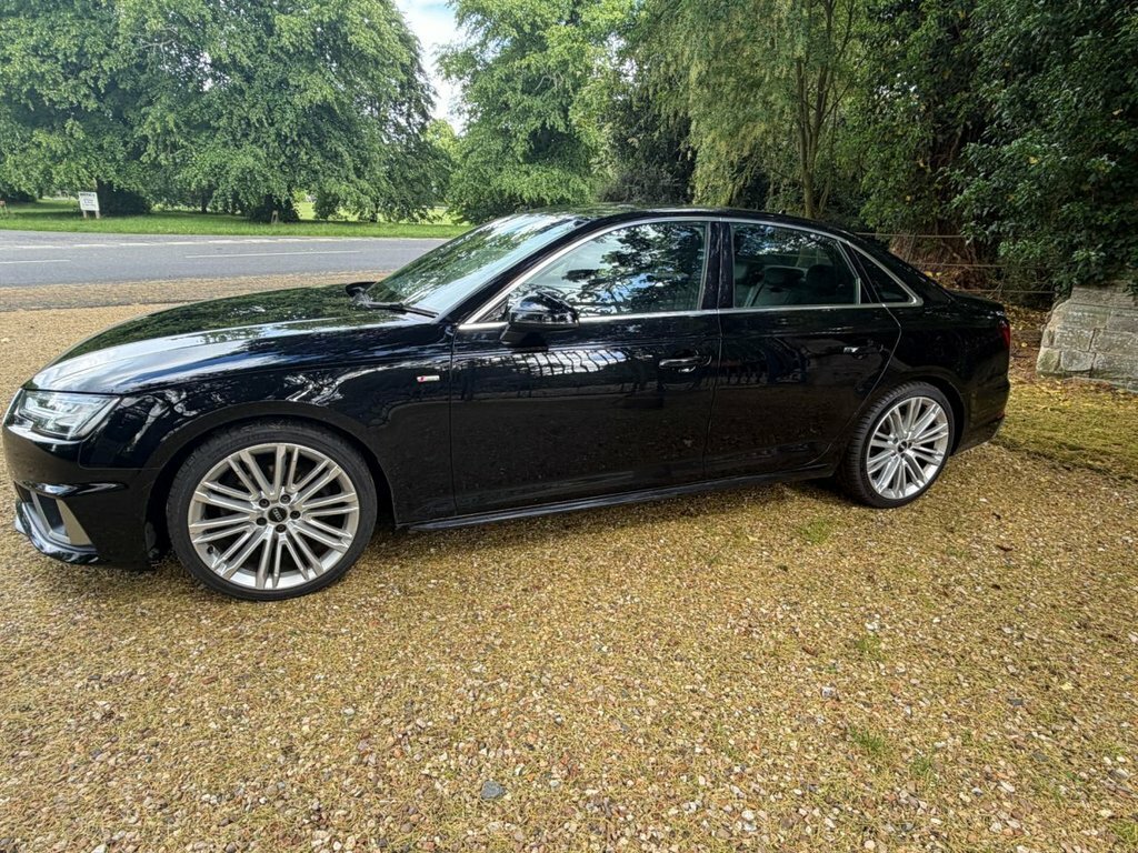 Audi A4 2L S Line Black #2