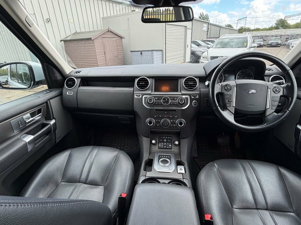 Land Rover Discovery 4 3L Graphite White #4
