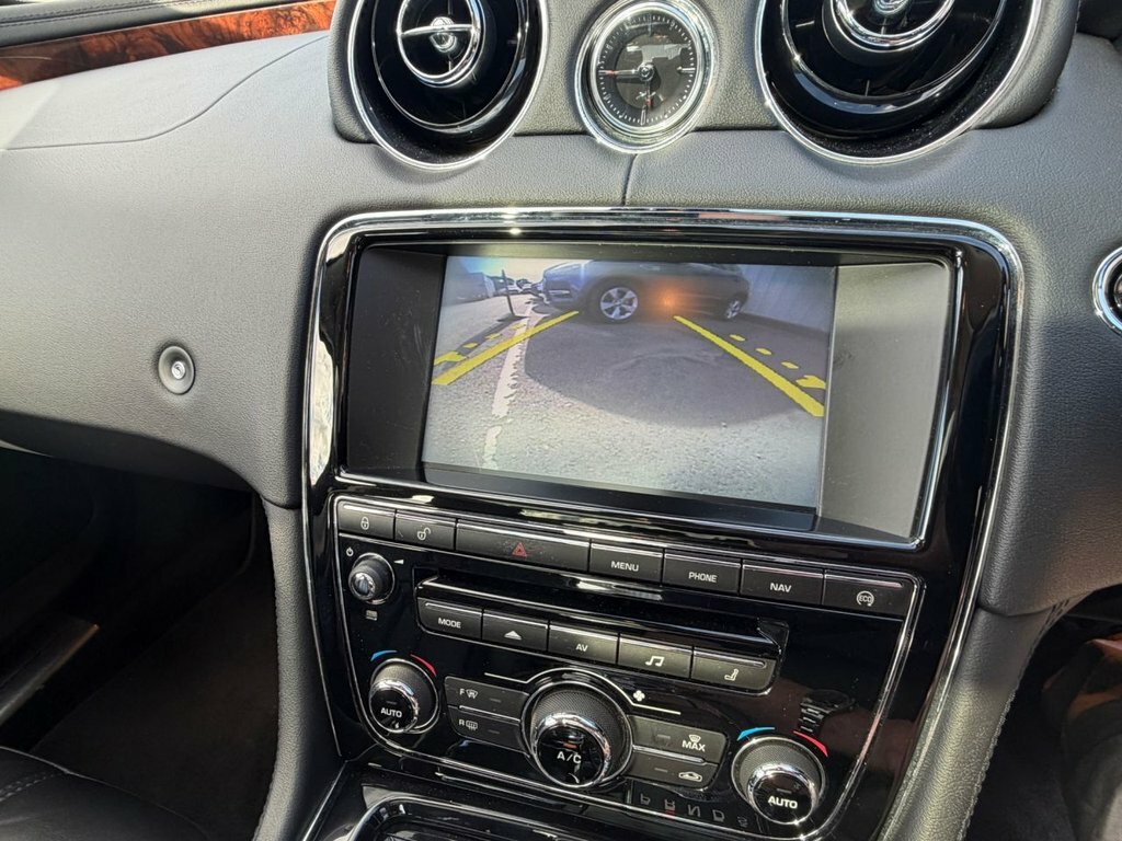 Jaguar XJ Saloon Black #22