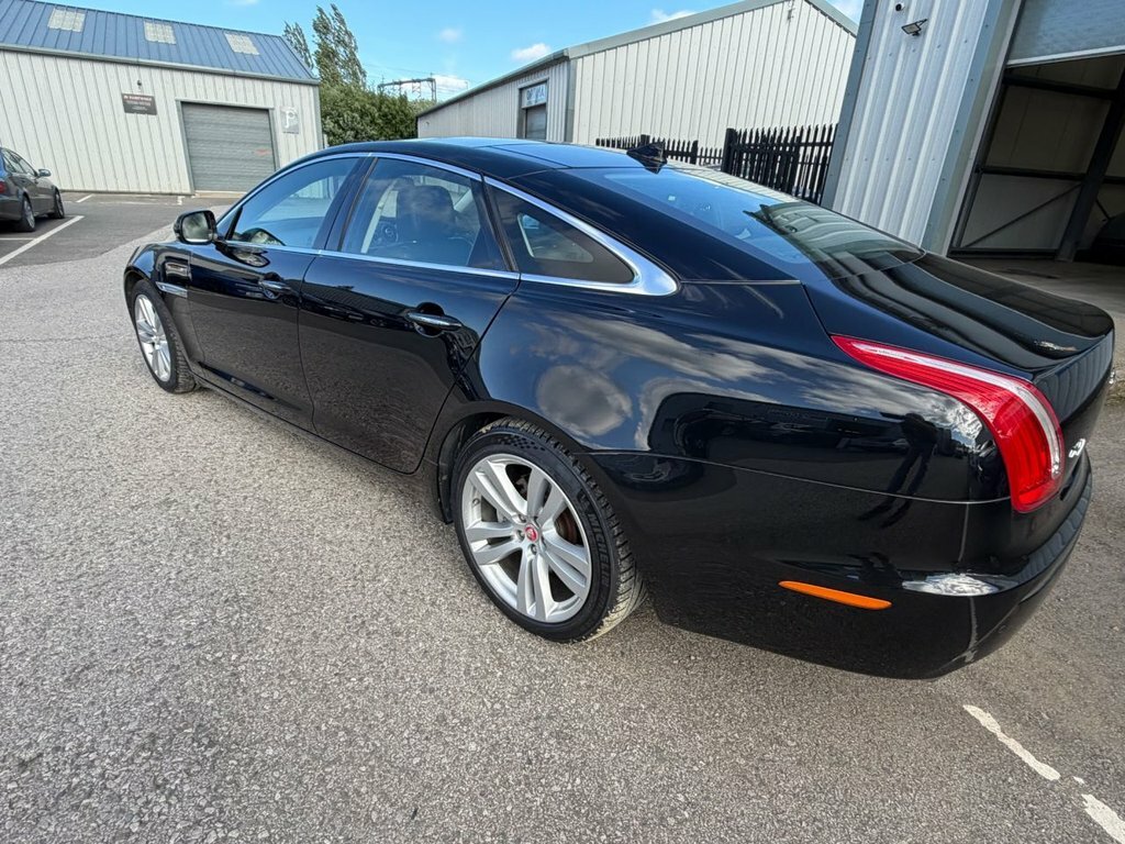 Jaguar XJ Saloon Black #12