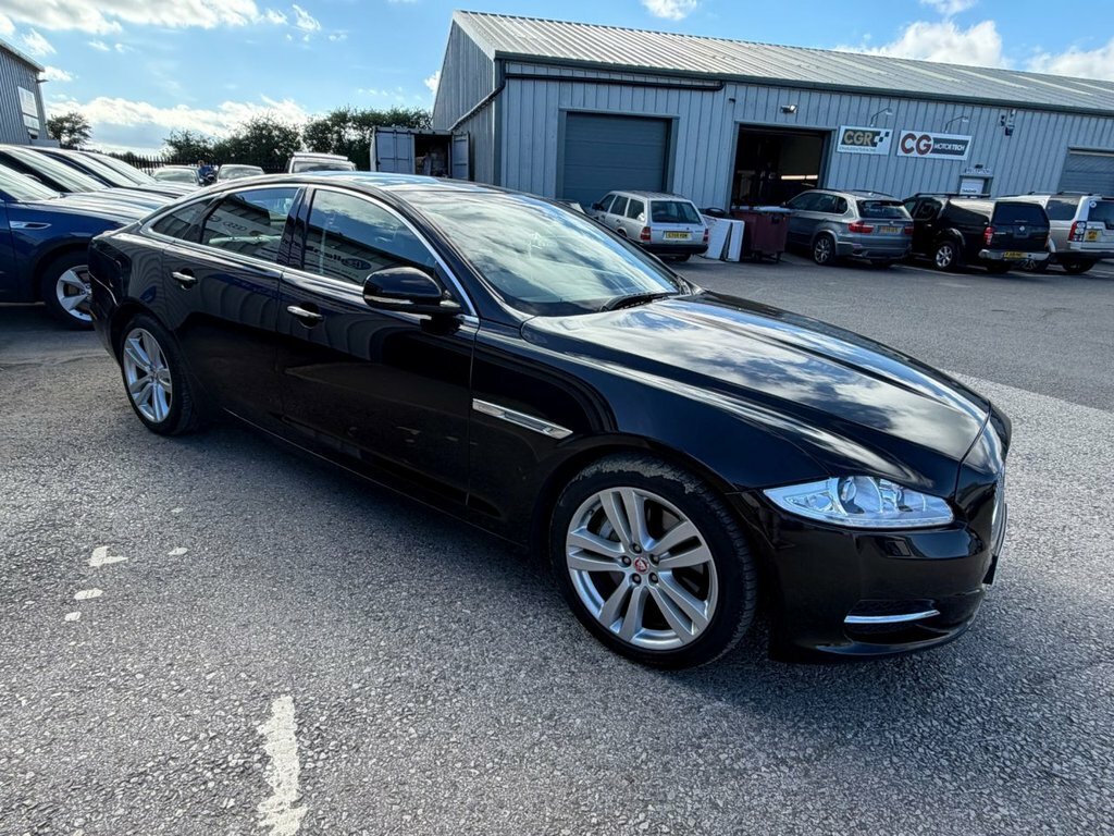 Jaguar XJ Saloon Black #7
