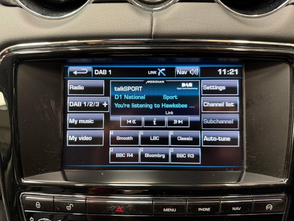 Jaguar XJ 3.0D V6 Portfolio Black #41