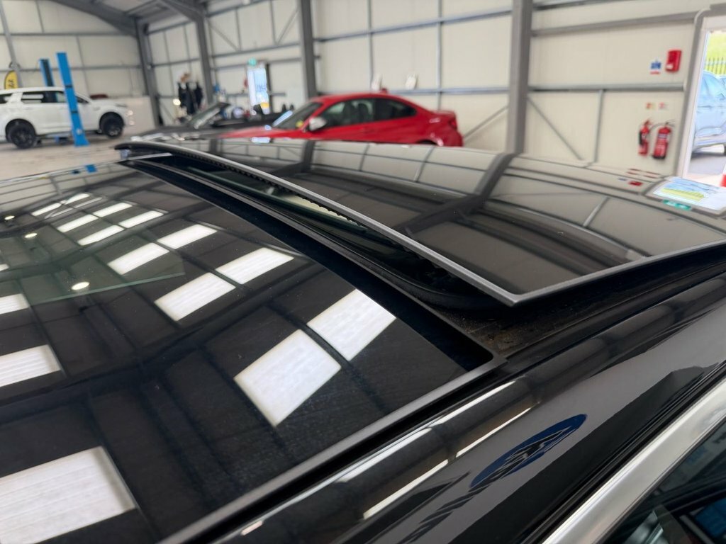 Jaguar XJ 3.0D V6 Portfolio Black #20